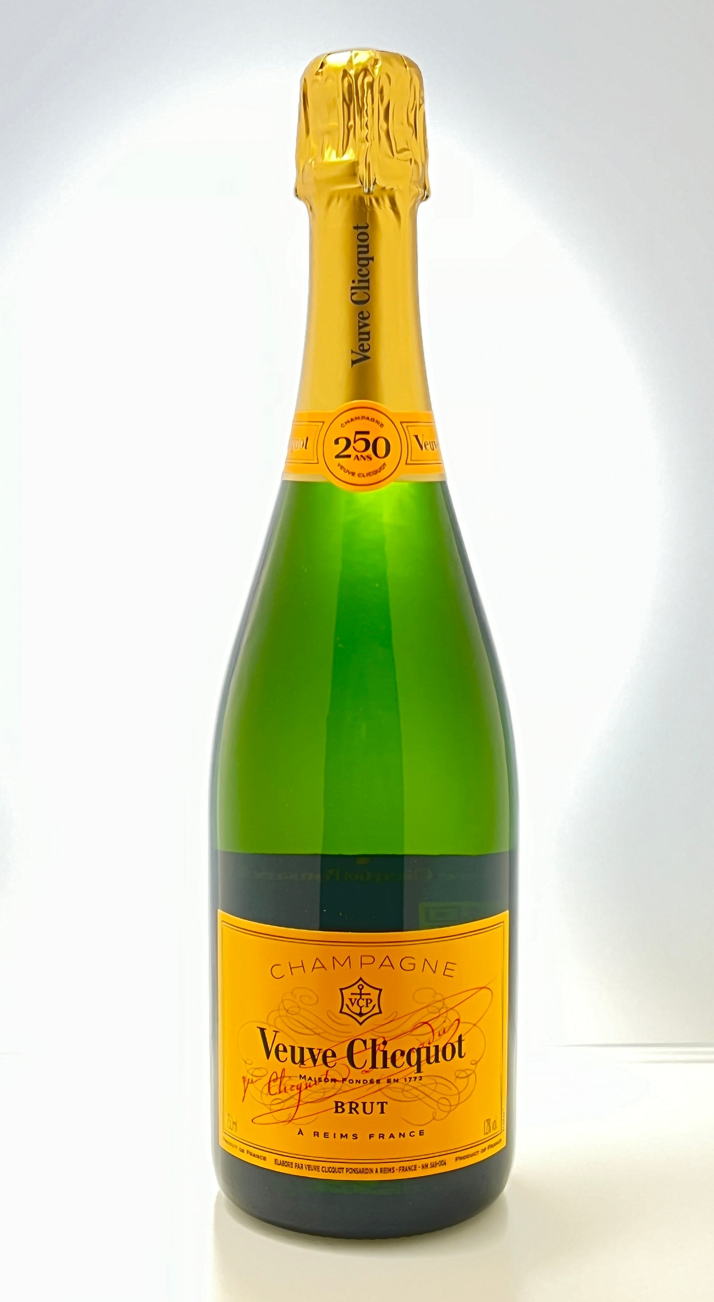 ヴーヴ・クリコ イエローラベル ブリュット750ml【シャンパーニュ】