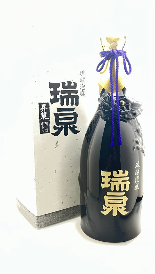 瑞泉 昇龍 陶器ボトル720ml【沖縄県の泡盛】