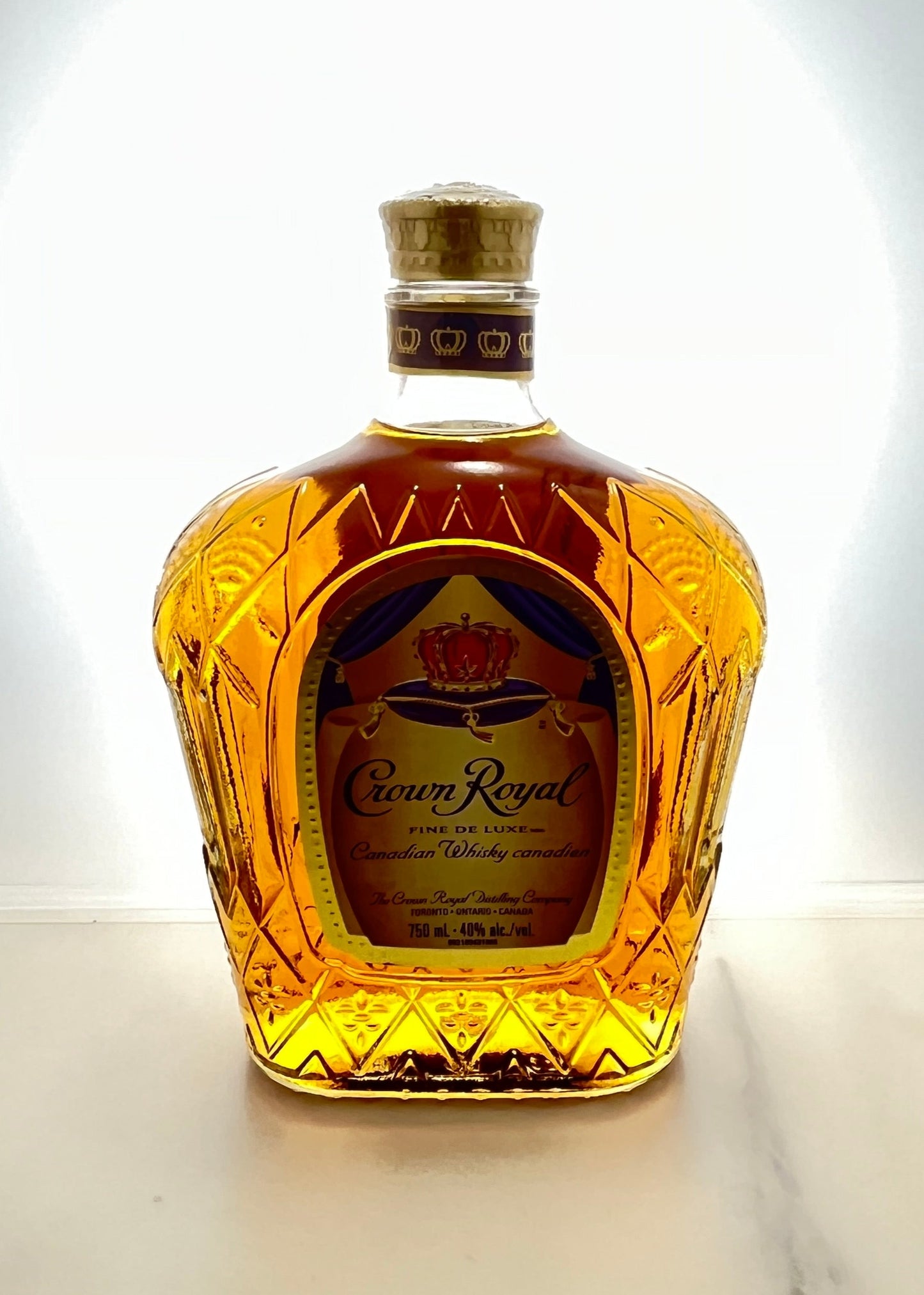 クラウンローヤル デラックス700ml【カナディアンウイスキー】
